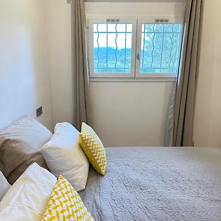 Le Grand Bouteillan Holiday home Pierrevert