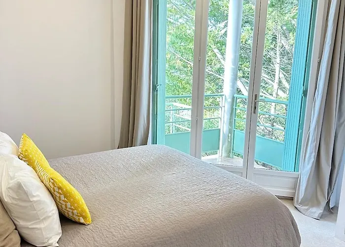 Le Grand Bouteillan Holiday home Pierrevert